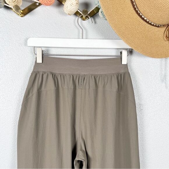 Lululemon License To Train High-Rise Pant in Nomad Size 4 - Picture 8 of 13